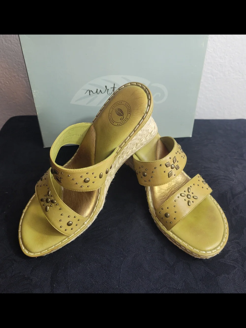 Nurture Brand Women's Bamboo-Color Studded Slide Sandals Wedge Jute 3in Heel Sz8